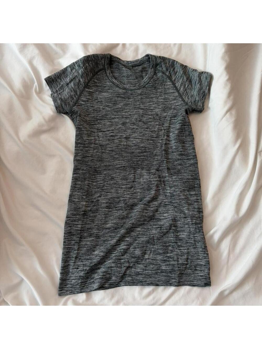 Lululemon green/blue swiftly tech